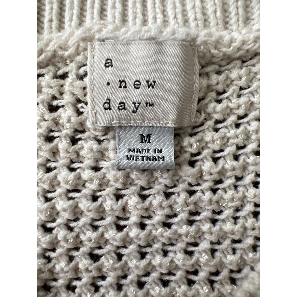 A New Day Cream Metallic Waffle Knit Sweater Vest Cropped Tank Size Medium - Picture 5 of 6